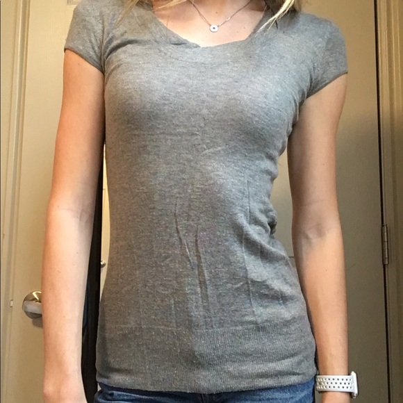 Barney’s short sleeve sweater - Picture 2 of 2